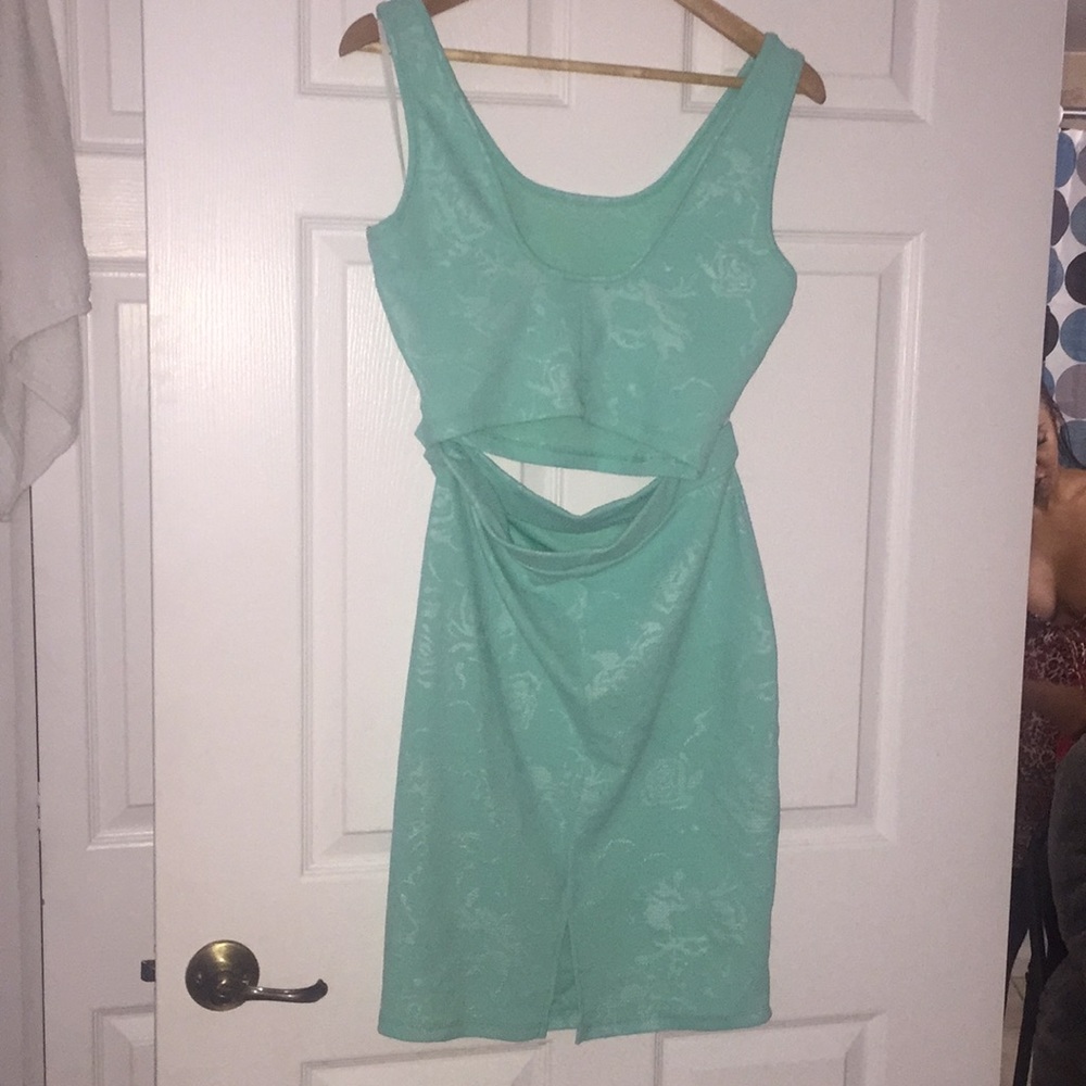 Two piece. Crop tank top and skirt